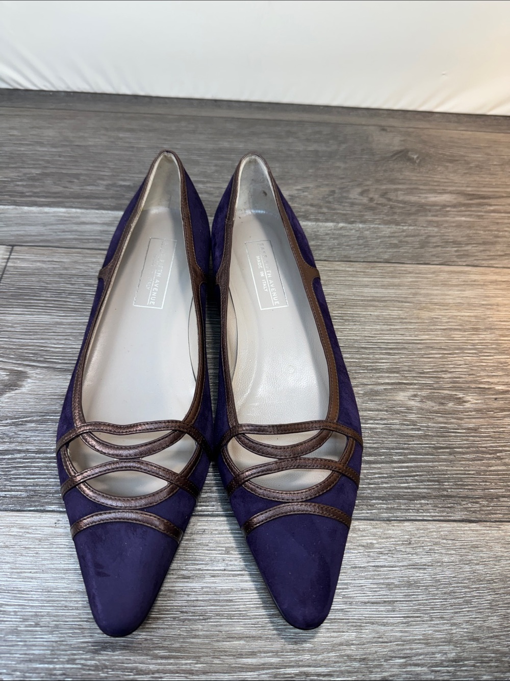 Saks Fifth Avenue Purple Pointed Toe Flats with Brown Trim SZ 10 Italy 🇮🇹 (h214)